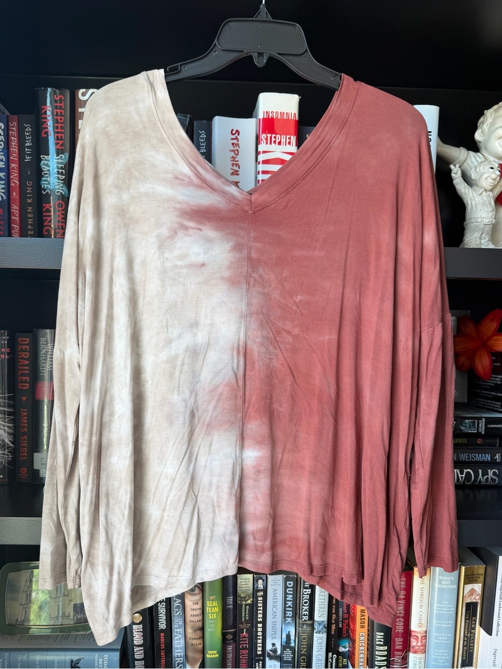 Two-Tone V-Neck Long Sleeve Top in Rust & Cream